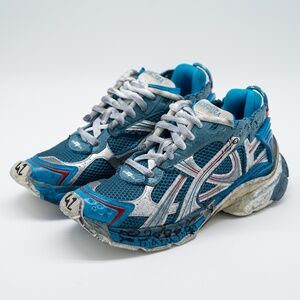 size 42eu 9 US Balenciaga Runner Blue Silver Sneakers White Red